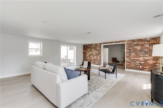 10900 London Dr, Glen Allen, VA 23060