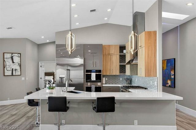 363 East Robindale Road, Las Vegas, NV 89123