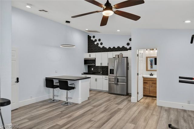 363 East Robindale Road, Las Vegas, NV 89123