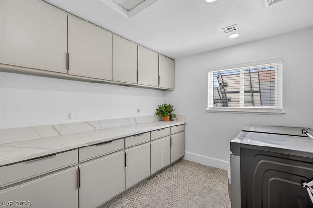 363 East Robindale Road, Las Vegas, NV 89123