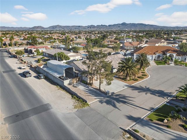 363 East Robindale Road, Las Vegas, NV 89123