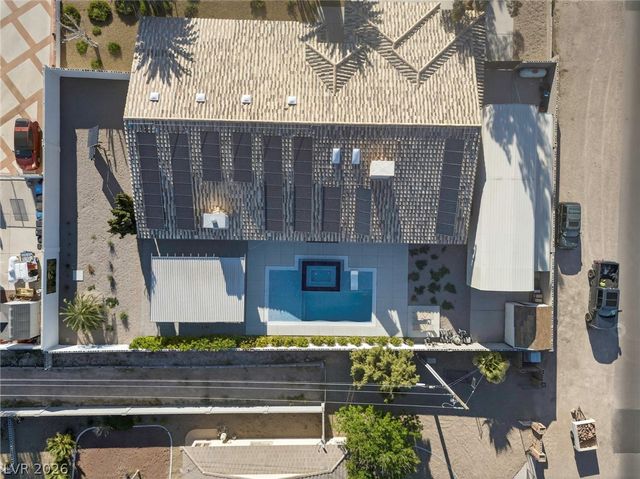 363 East Robindale Road, Las Vegas, NV 89123