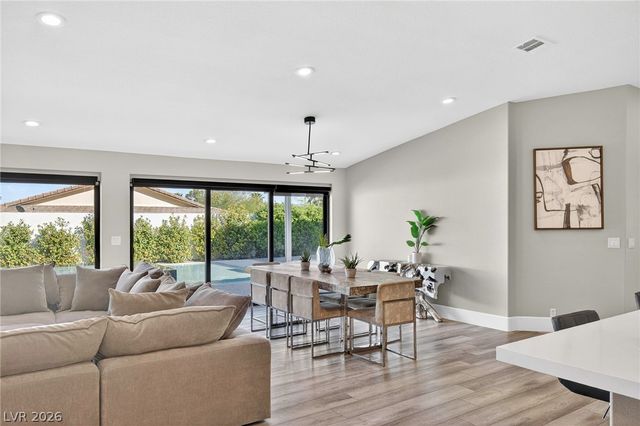 363 East Robindale Road, Las Vegas, NV 89123