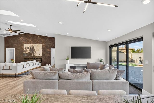 363 East Robindale Road, Las Vegas, NV 89123