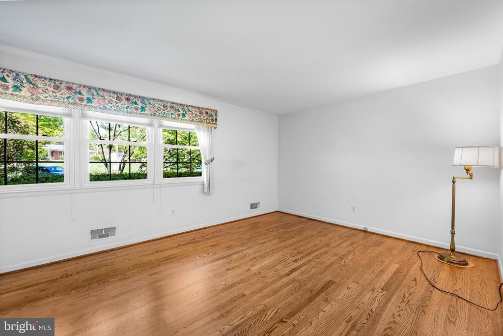 Image 30 of property listing at 101 DALEVIEW CT, Lutherville Timonium, MD 21093