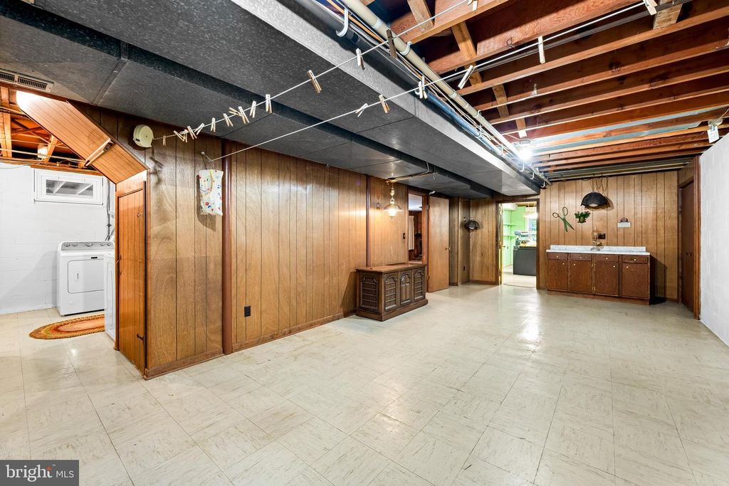 Image 38 of property listing at 101 DALEVIEW CT, Lutherville Timonium, MD 21093