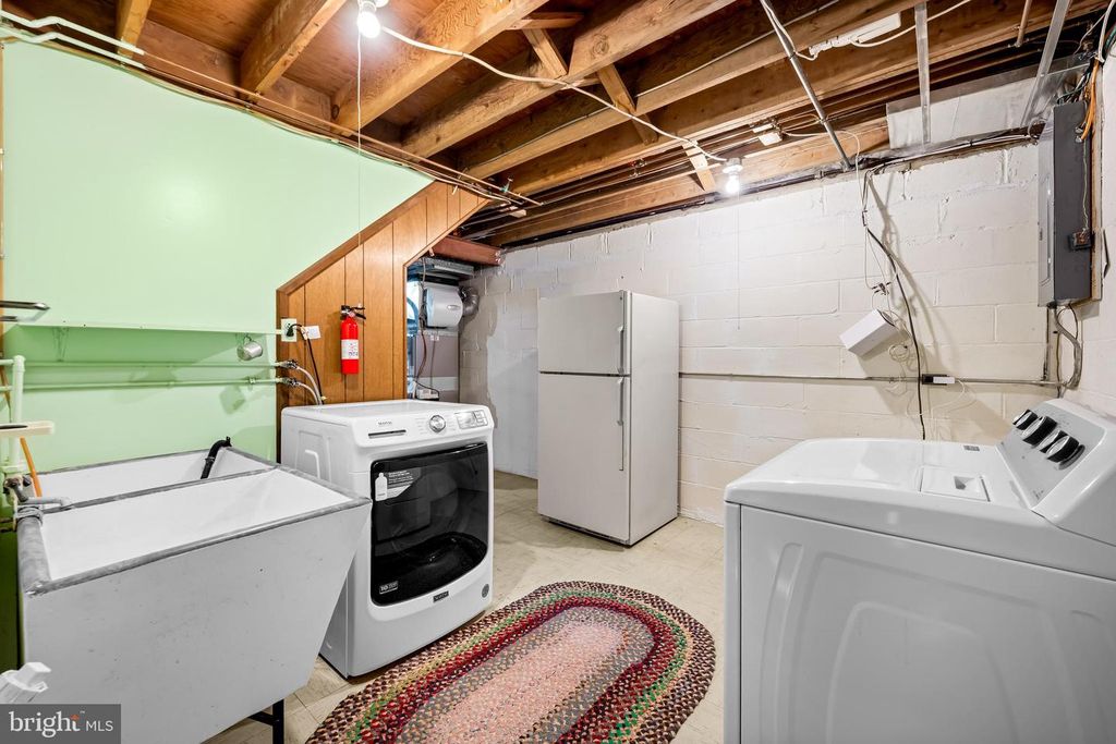 Image 39 of property listing at 101 DALEVIEW CT, Lutherville Timonium, MD 21093