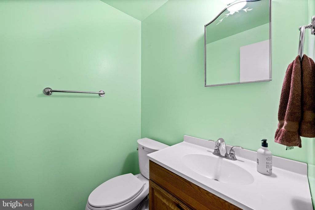Image 41 of property listing at 101 DALEVIEW CT, Lutherville Timonium, MD 21093