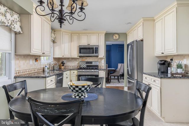 10 WHITE BIRCH CT, Blackwood, NJ 08012