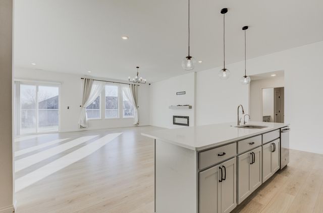 820 ANGELS REST WAY, Columbia, MO 65203