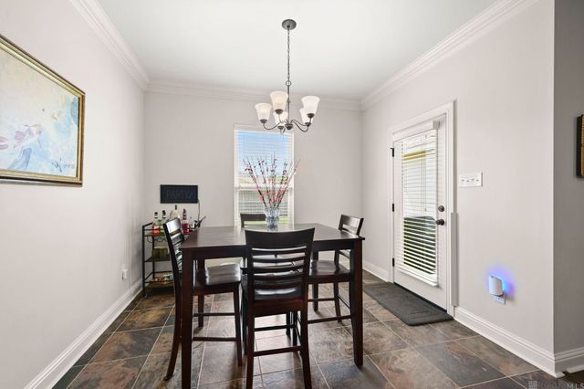 471 Lake Breeze Dr, Baton Rouge, LA 70820