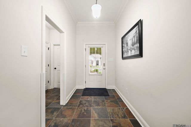 471 Lake Breeze Dr, Baton Rouge, LA 70820