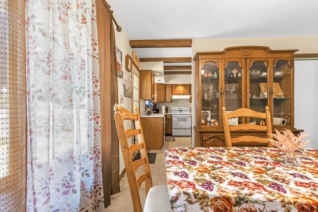 891 E Daffodil LANE, Beloit, WI 53511