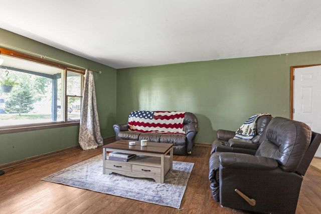 891 E Daffodil LANE, Beloit, WI 53511