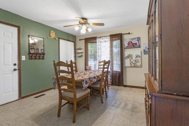 891 E Daffodil LANE, Beloit, WI 53511