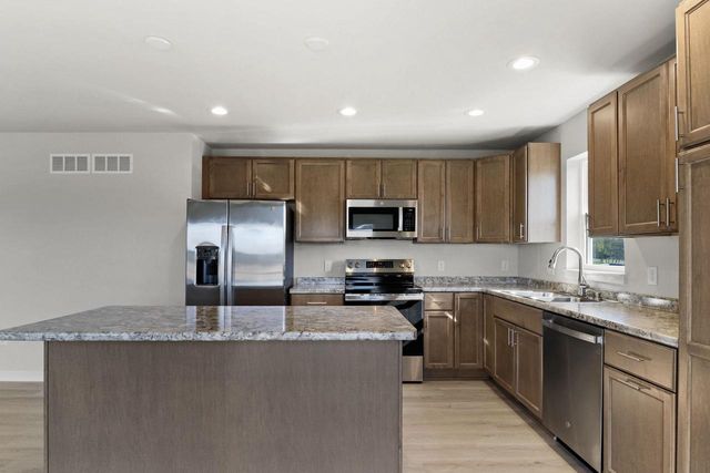 216 Wild Rose Way, Stoughton, WI 53589
