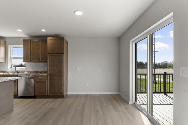 216 Wild Rose Way, Stoughton, WI 53589