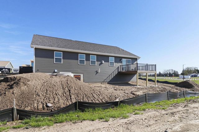 216 Wild Rose Way, Stoughton, WI 53589