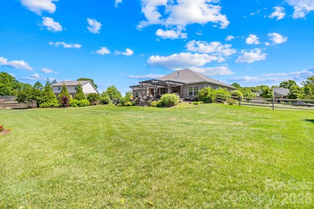 126 Tall Fern Loop, Mooresville, NC 28117
