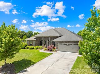126 Tall Fern Loop, Mooresville, NC 28117
