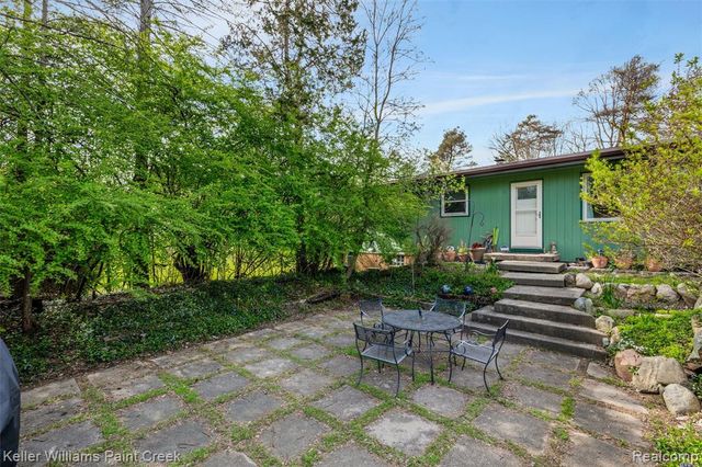 3340 Ordam Court, Oakland, MI 48363