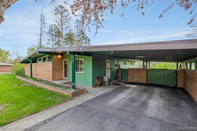 3340 Ordam Court, Oakland, MI 48363