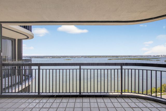 5380 N Ocean Drive 24j, Singer Island, FL 33404