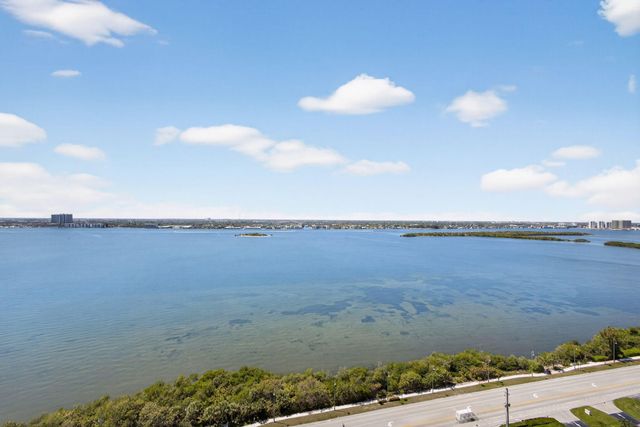 5380 N Ocean Drive 24j, Singer Island, FL 33404