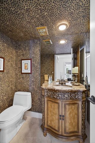 5380 N Ocean Drive 24j, Singer Island, FL 33404