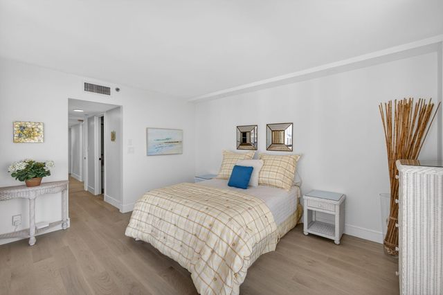 5380 N Ocean Drive 24j, Singer Island, FL 33404