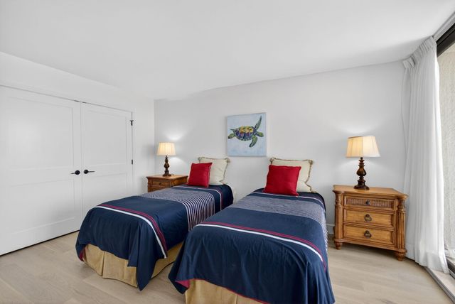 5380 N Ocean Drive 24j, Singer Island, FL 33404