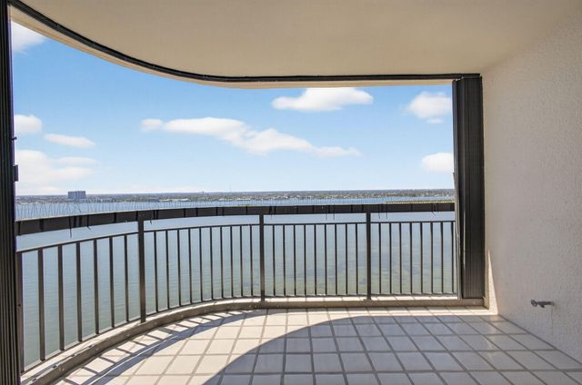 5380 N Ocean Drive 24j, Singer Island, FL 33404