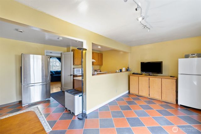 15548 9th Avenue NE, Shoreline, WA 98155