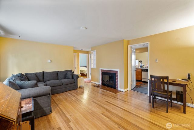 15548 9th Avenue NE, Shoreline, WA 98155