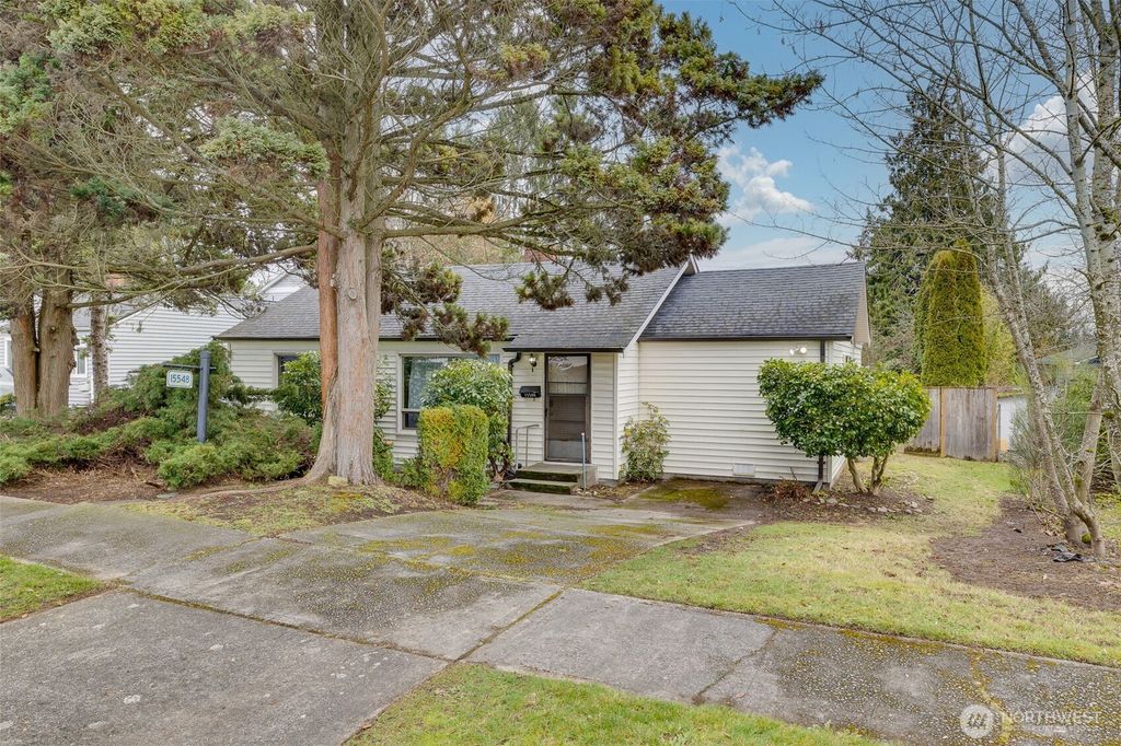 15548 9th Avenue NE, Shoreline, WA 98155