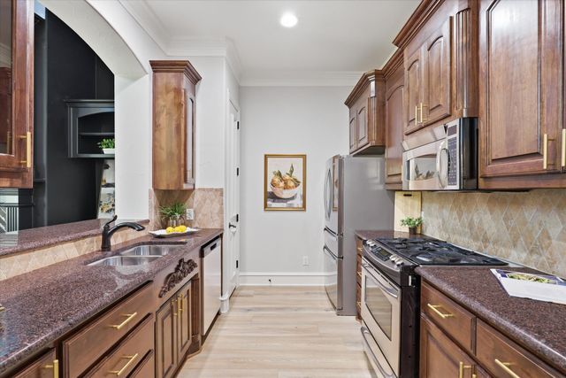 748 Rockingham Drive, Irving, TX 75063