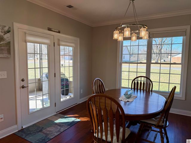 154 Westhaven, Paducah, KY 42001