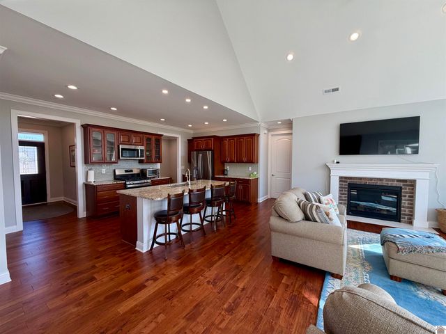 154 Westhaven, Paducah, KY 42001