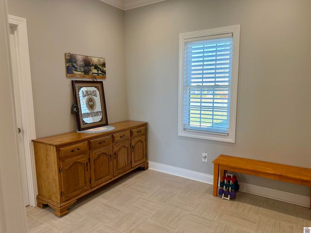 154 Westhaven, Paducah, KY 42001