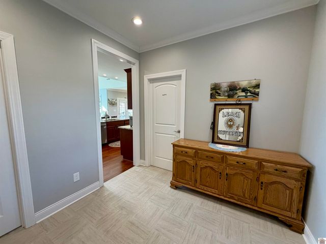 154 Westhaven, Paducah, KY 42001