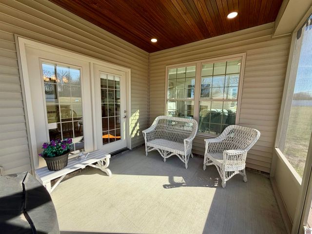 154 Westhaven, Paducah, KY 42001