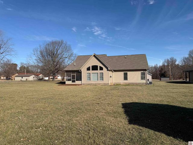 154 Westhaven, Paducah, KY 42001