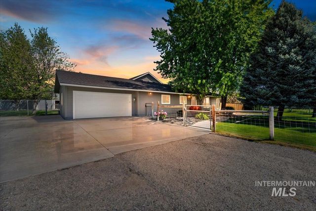 5410 W Beacon Light Rd, Eagle, ID 83616