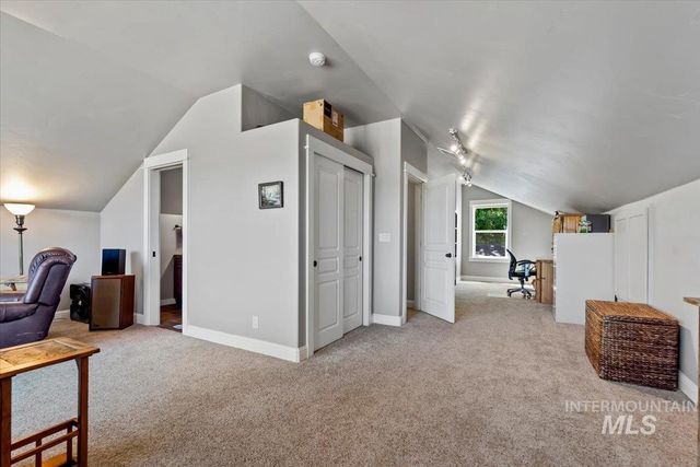 5410 W Beacon Light Rd, Eagle, ID 83616