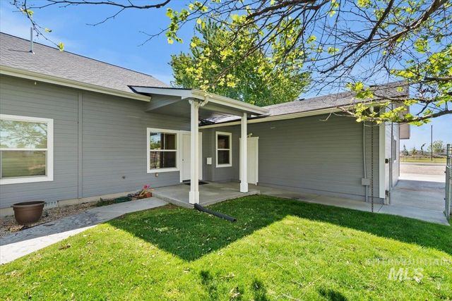 5410 W Beacon Light Rd, Eagle, ID 83616