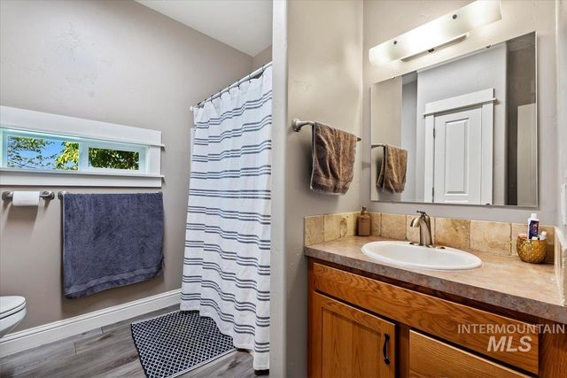 5410 W Beacon Light Rd, Eagle, ID 83616