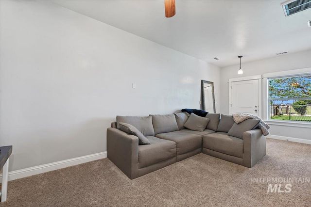 5410 W Beacon Light Rd, Eagle, ID 83616