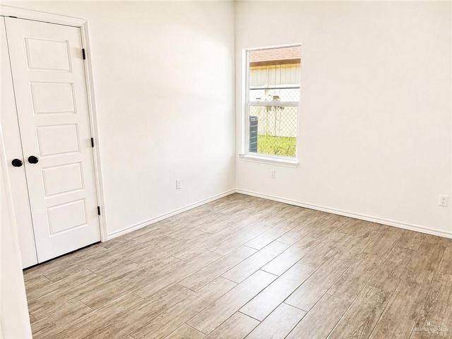 406 W Kohala Avenue, Mission, TX 78573