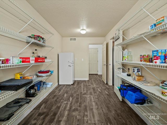 190 W Tehuti Ct., Kuna, ID 83634