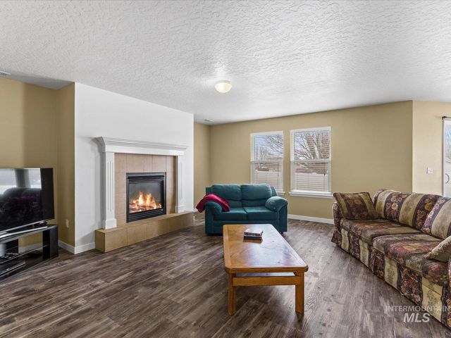 190 W Tehuti Ct., Kuna, ID 83634